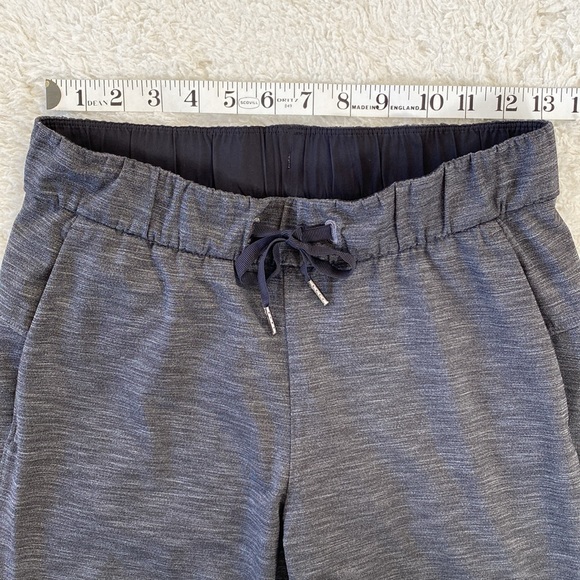 ❤️ Lululemon On The Fly Pant Grey Print Luxtreme Size 4 - Picture 9 of 12